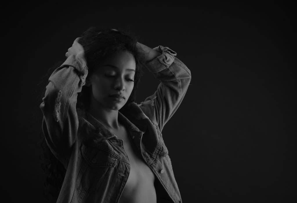 Marta Noir et Blanc en studio à Lausanne